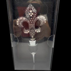 Social Club Fleur de lis Wine Stopper